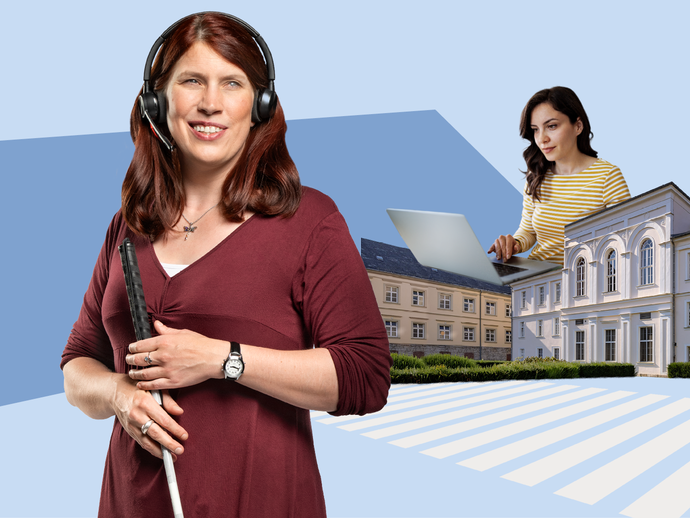 Seheingeschränkte Frau mit Headset und Langstock vor Verwaltungsgebäude (vergrößerte Bildansicht wird geöffnet)